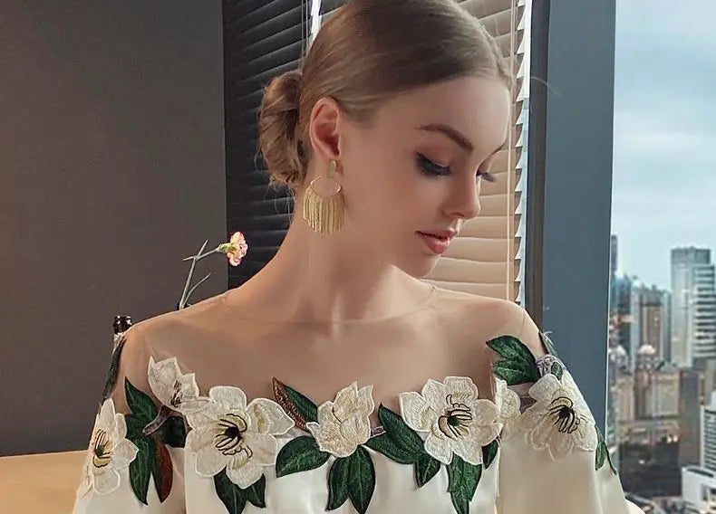 Summer Women Long Sleeve Off Shoulder Mesh Spliced Satin Embroidered Shirt Women Tops Shirts for Women Blusa Chifon Blouse C270