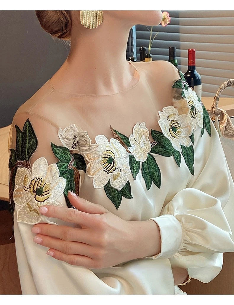 Summer Women Long Sleeve Off Shoulder Mesh Spliced Satin Embroidered Shirt Women Tops Shirts for Women Blusa Chifon Blouse C270