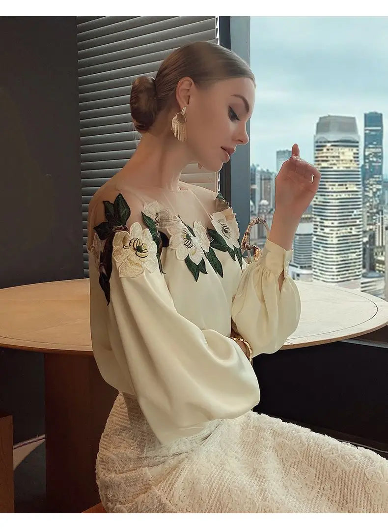 Summer Women Long Sleeve Off Shoulder Mesh Spliced Satin Embroidered Shirt Women Tops Shirts for Women Blusa Chifon Blouse C270