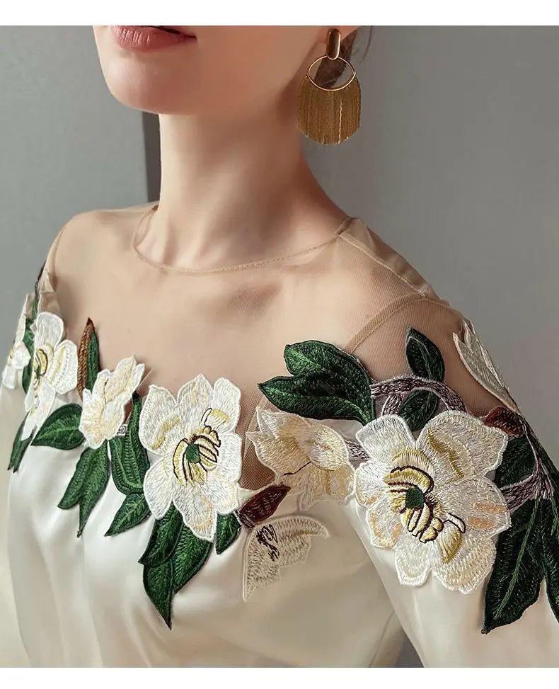 Summer Women Long Sleeve Off Shoulder Mesh Spliced Satin Embroidered Shirt Women Tops Shirts for Women Blusa Chifon Blouse C270