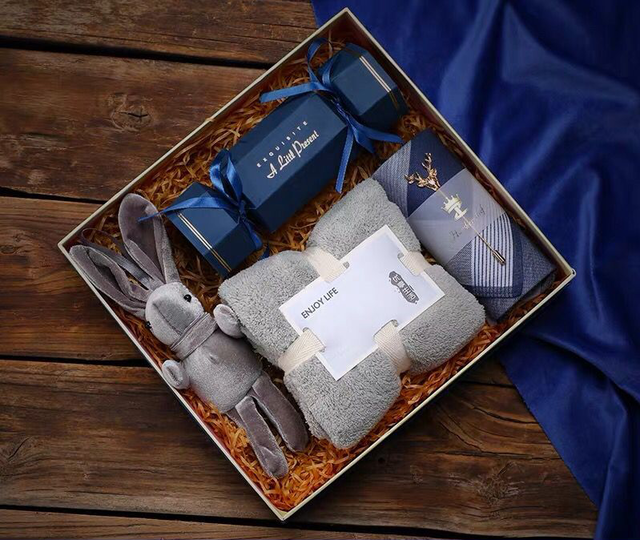 Gift Box Ceramic cup handkerchief brooch - GigaWorldStore