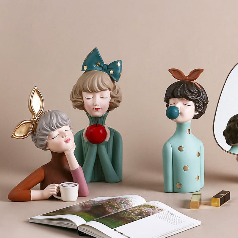 Modern Girl Resin Art Statue Gift Fashion Style Sculpture ornaments Table top figurines